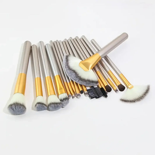 18 Pcs Premium Synthetic Makeup Brushes Set for Foundation, Concealer, Eyeshadow, Blush - Silvery Make Up Brushes-Ninja Market